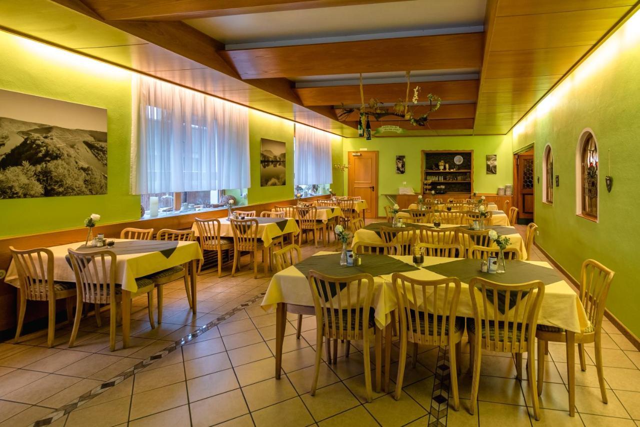 Central-Hotel Traben-Trarbach Esterno foto