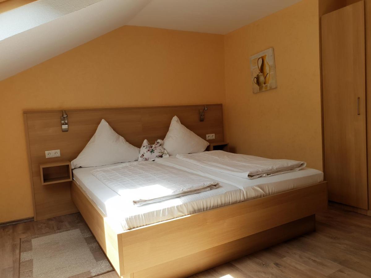 Central-Hotel Traben-Trarbach Esterno foto