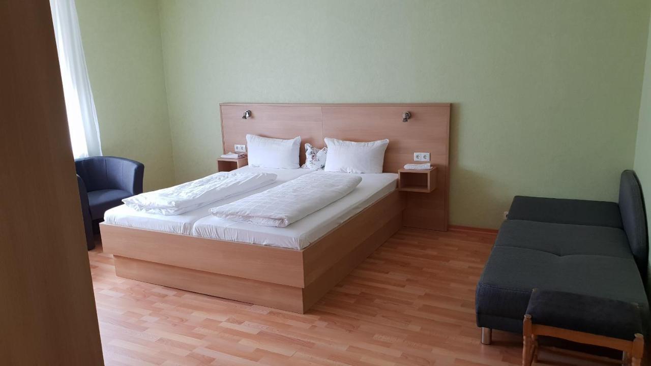 Central-Hotel Traben-Trarbach Esterno foto